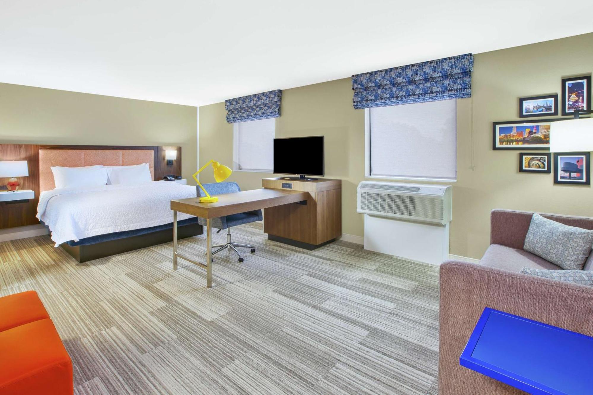 Hampton Inn & Suites Oakwood Village-Cleveland Екстериор снимка