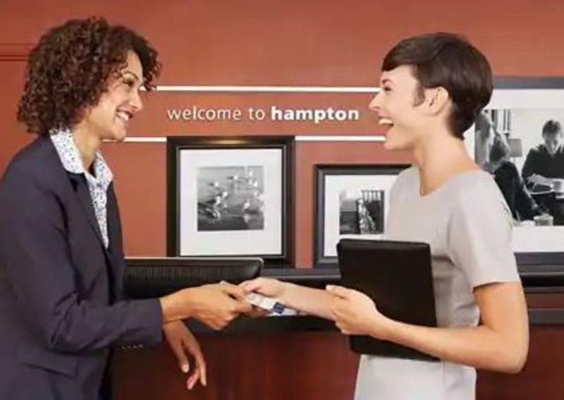 Hampton Inn & Suites Oakwood Village-Cleveland Екстериор снимка