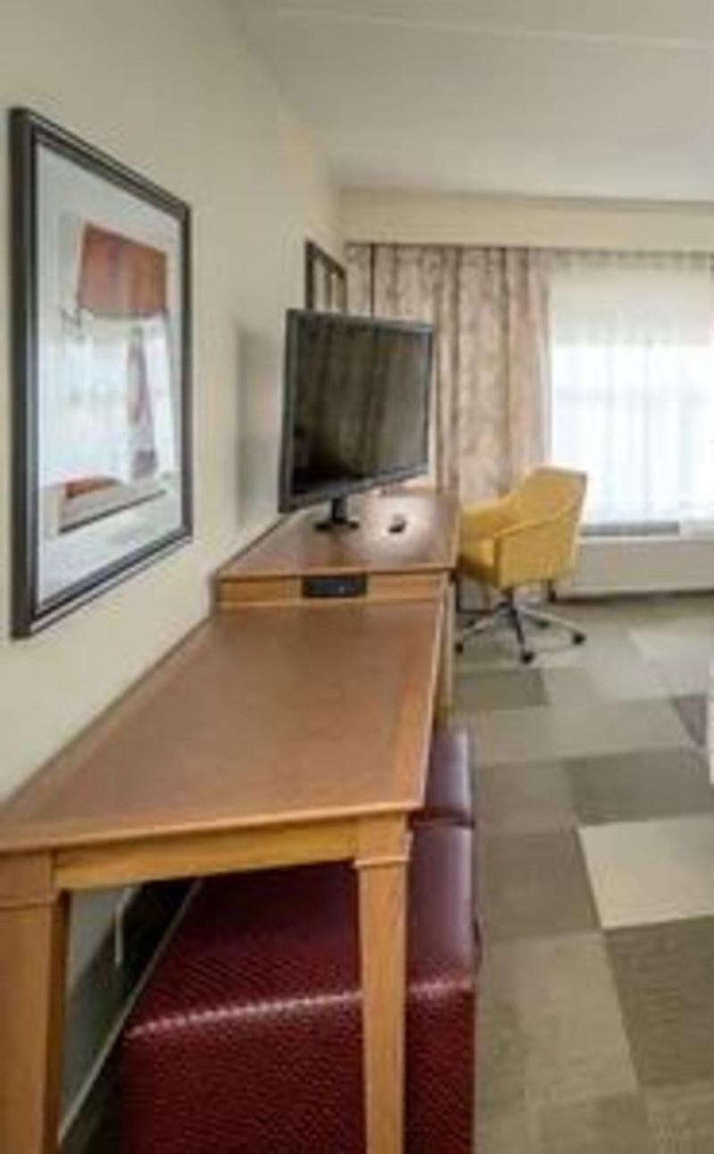 Hampton Inn & Suites Oakwood Village-Cleveland Екстериор снимка